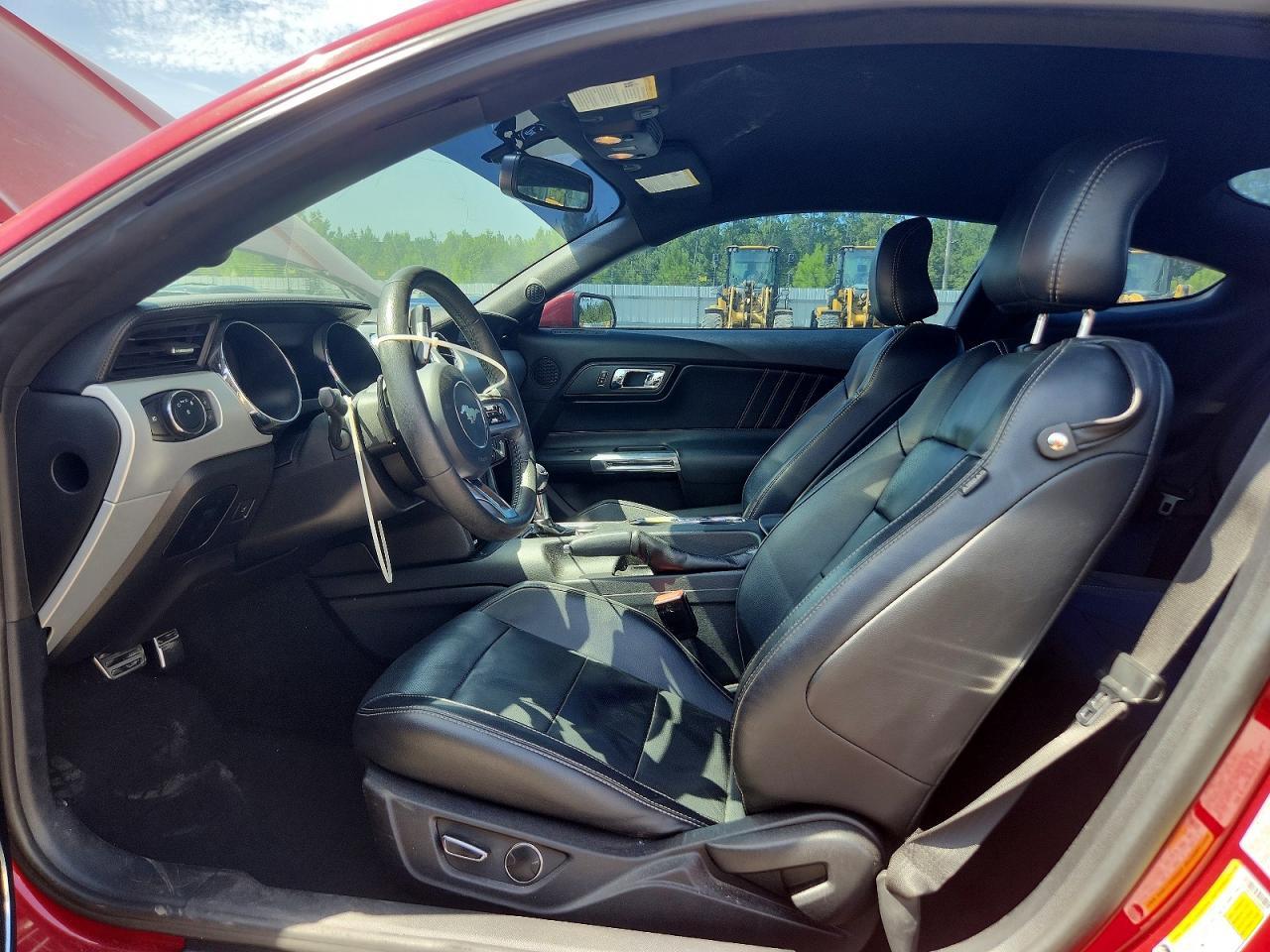 2017 Ford Mustang - zdjęcie 7