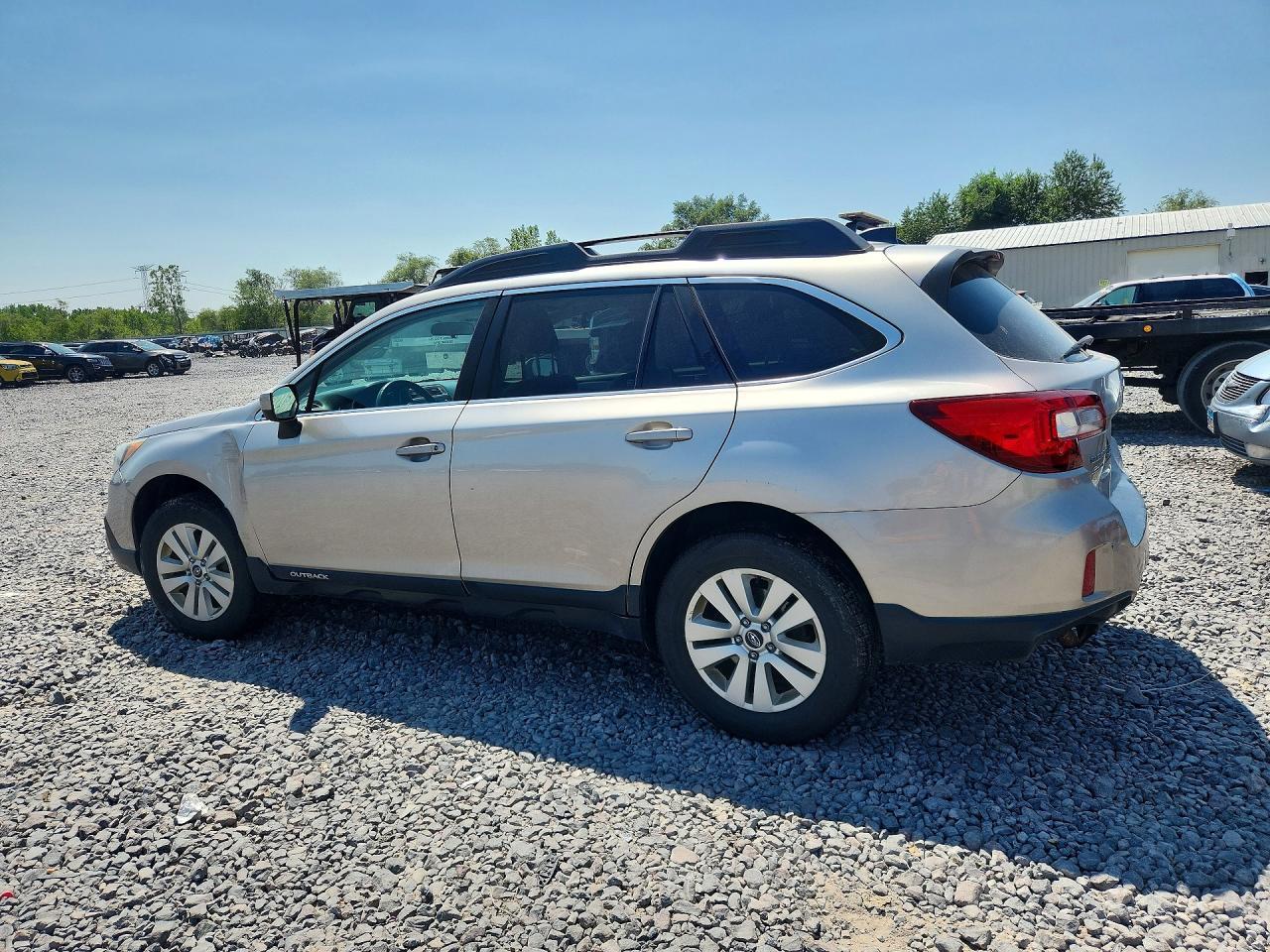 2017 Subaru Outback 2.5I Premium - zdjęcie 2
