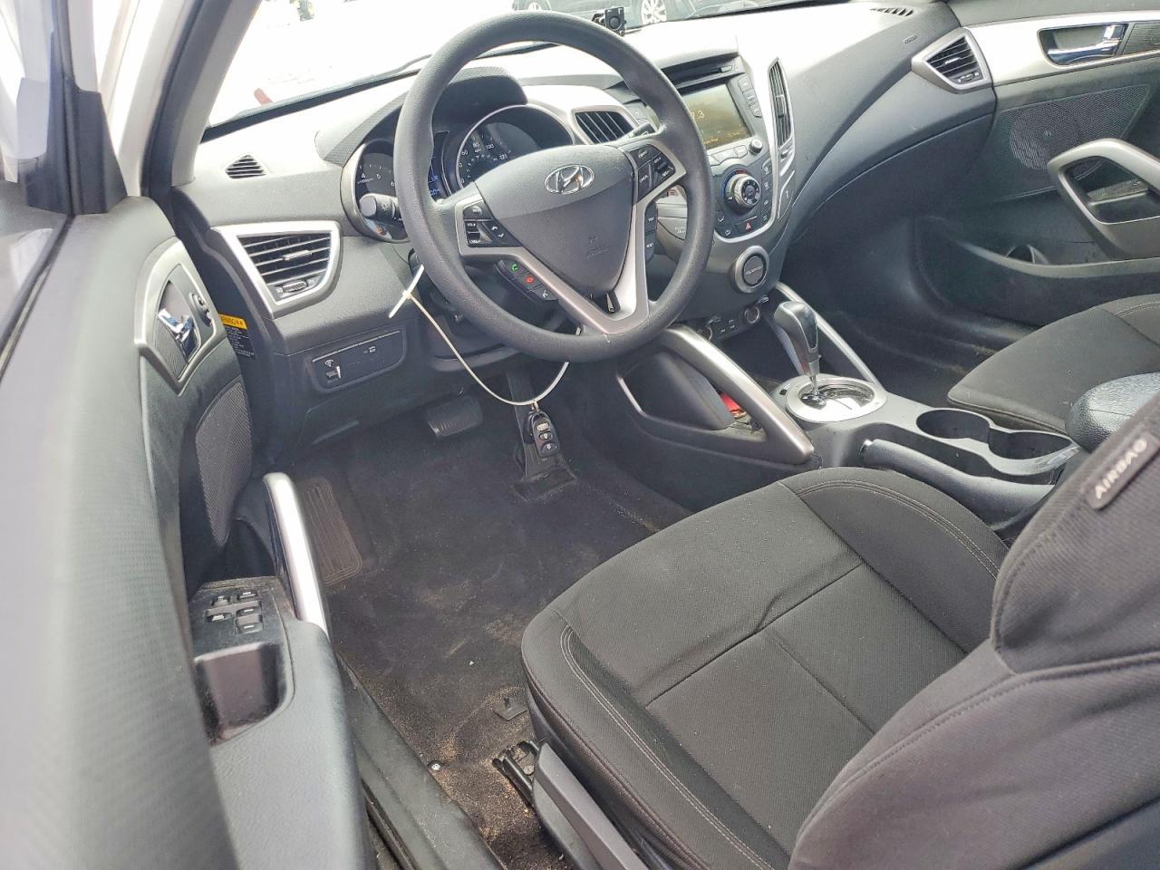 2016 Hyundai Veloster Base - zdjęcie 8