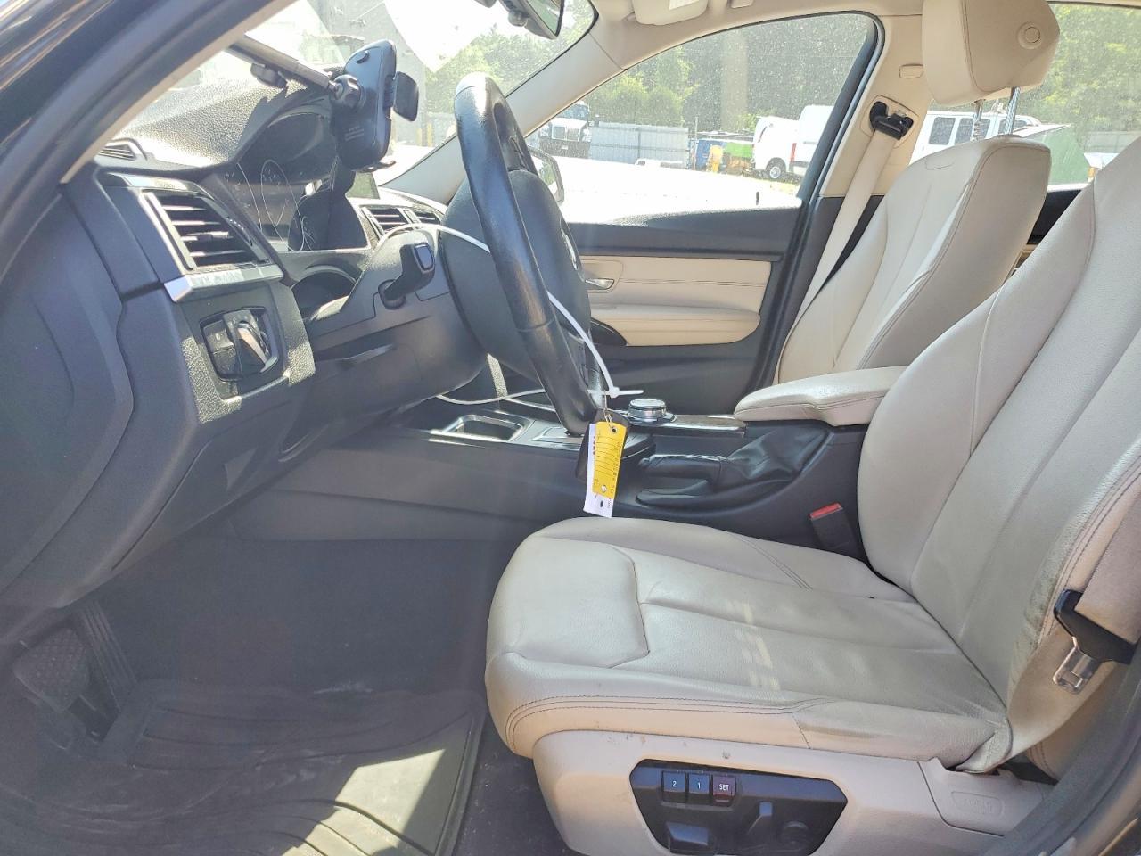 2015 BMW Seria 3 328i - zdjęcie 7