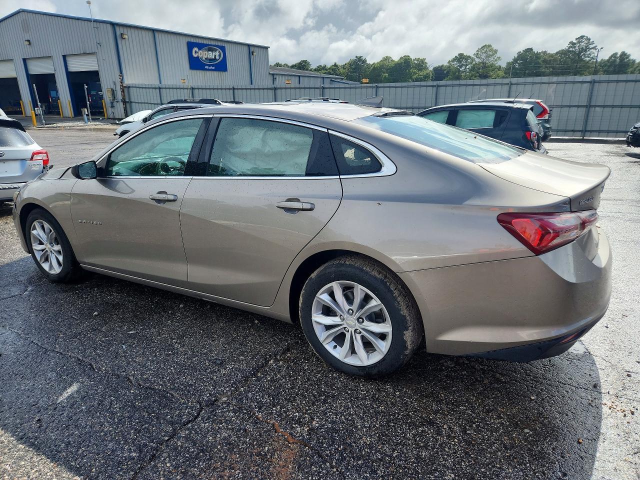 2022 Chevrolet Malibu Lt - zdjęcie 2