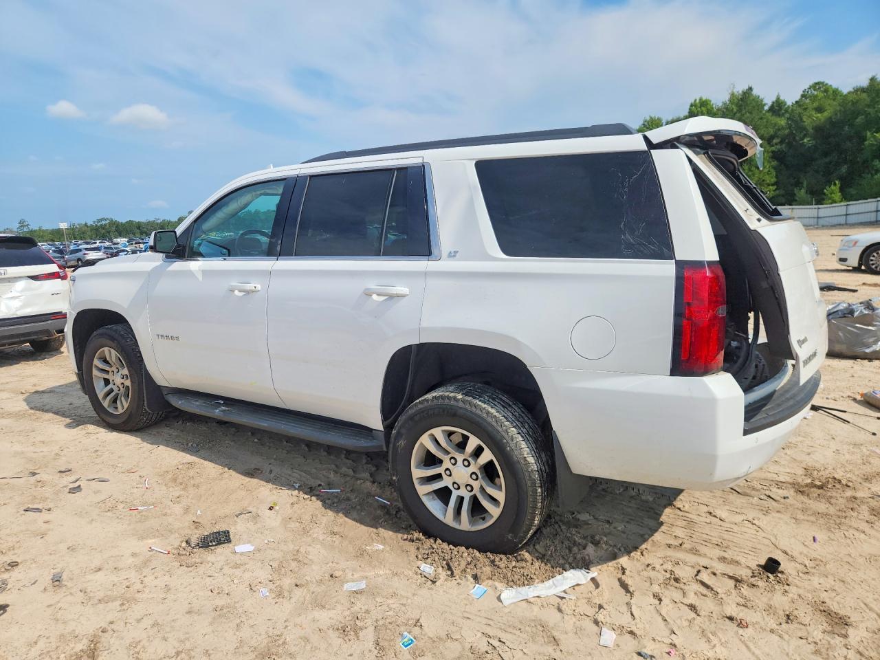 2019 Chevrolet Tahoe K1500 Lt - zdjęcie 2