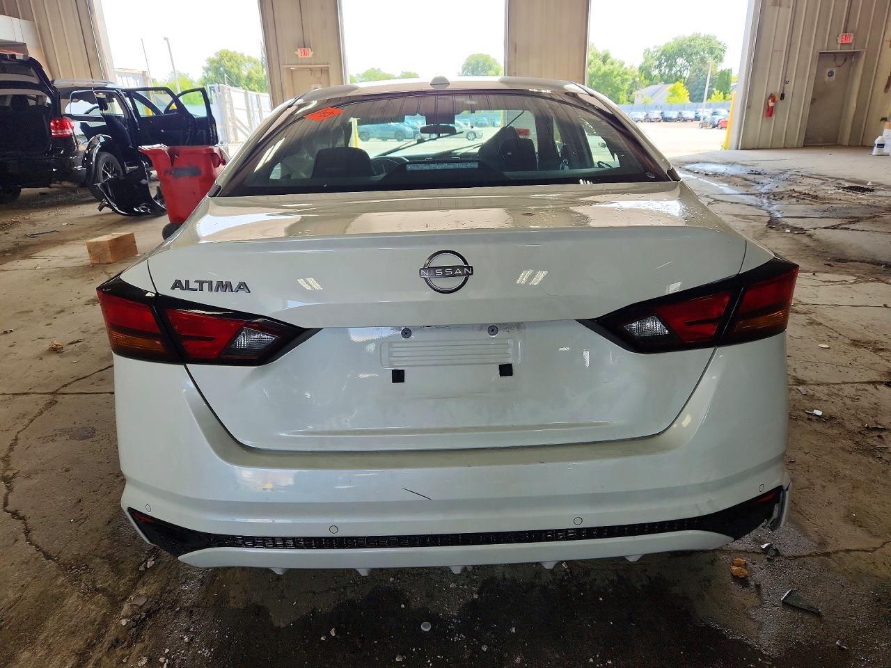 2025 Nissan Altima Sv - zdjęcie 6