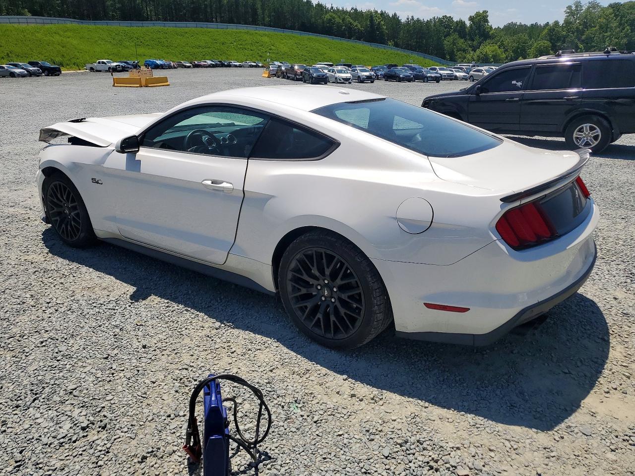 2017 Ford Mustang Gt - zdjęcie 2