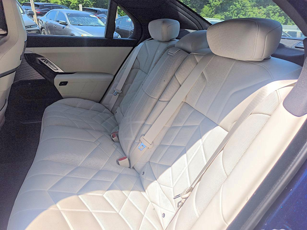 2026 BMW 740 Xi - zdjęcie 10