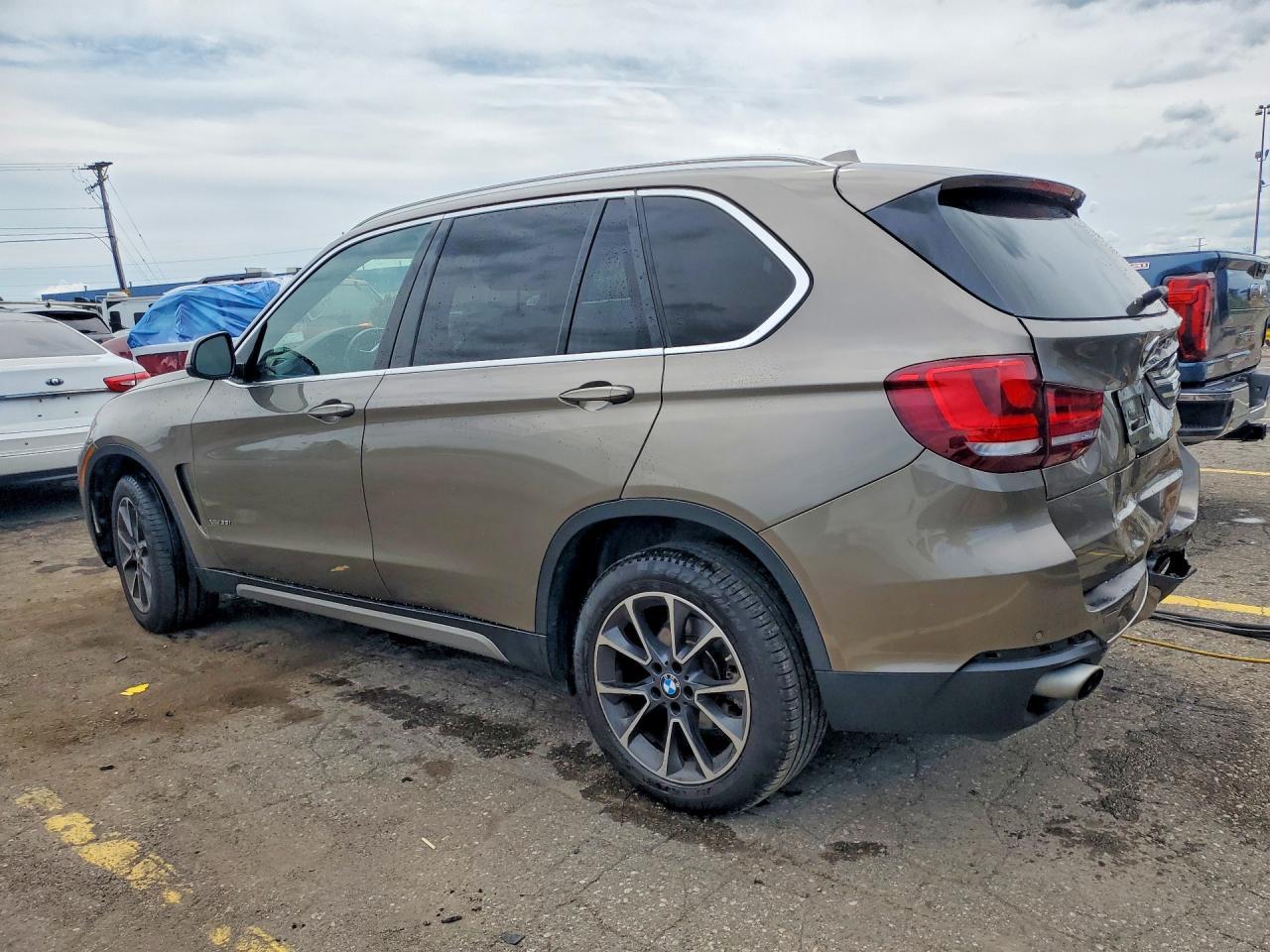 2017 BMW X5 xDrive35I - zdjęcie 2