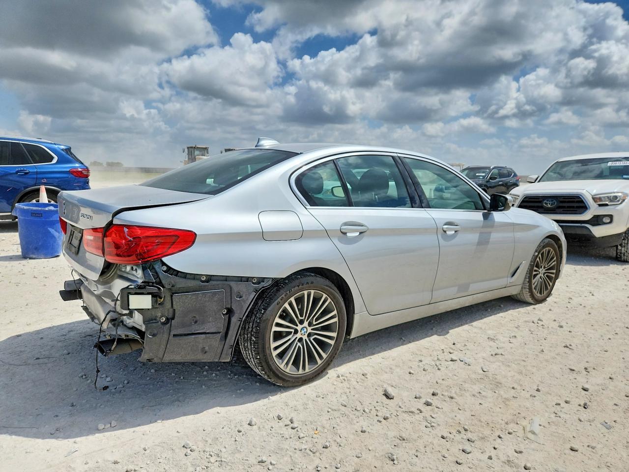 2019 BMW 530 I - zdjęcie 3