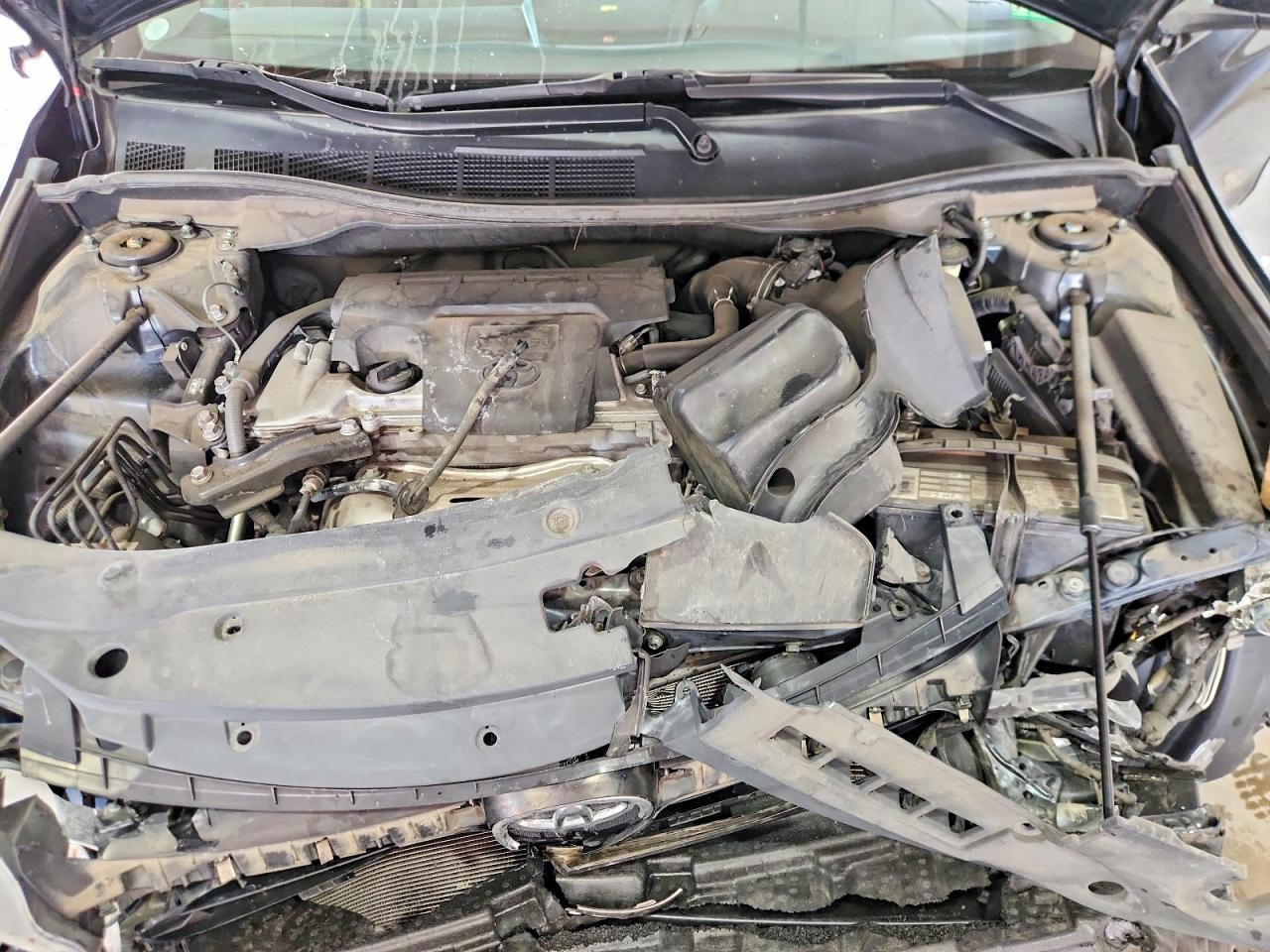 2016 Toyota Camry Se - zdjęcie 11