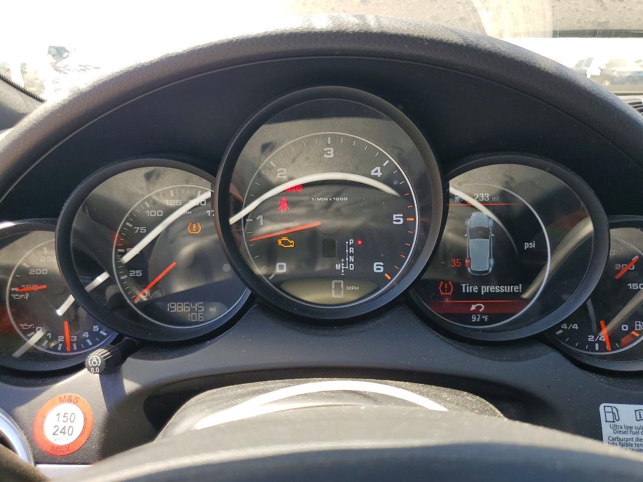 2014 Porsche Cayenne - zdjęcie 9