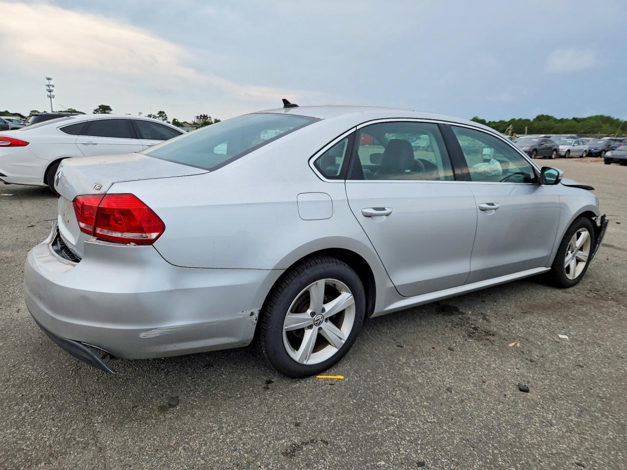 2015 Volkswagen Passat S - zdjęcie 3
