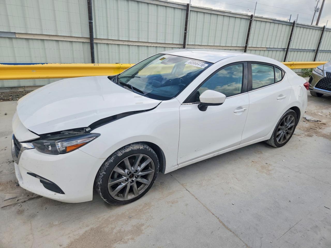 2018 Mazda 3 Touring - zdjęcie główne