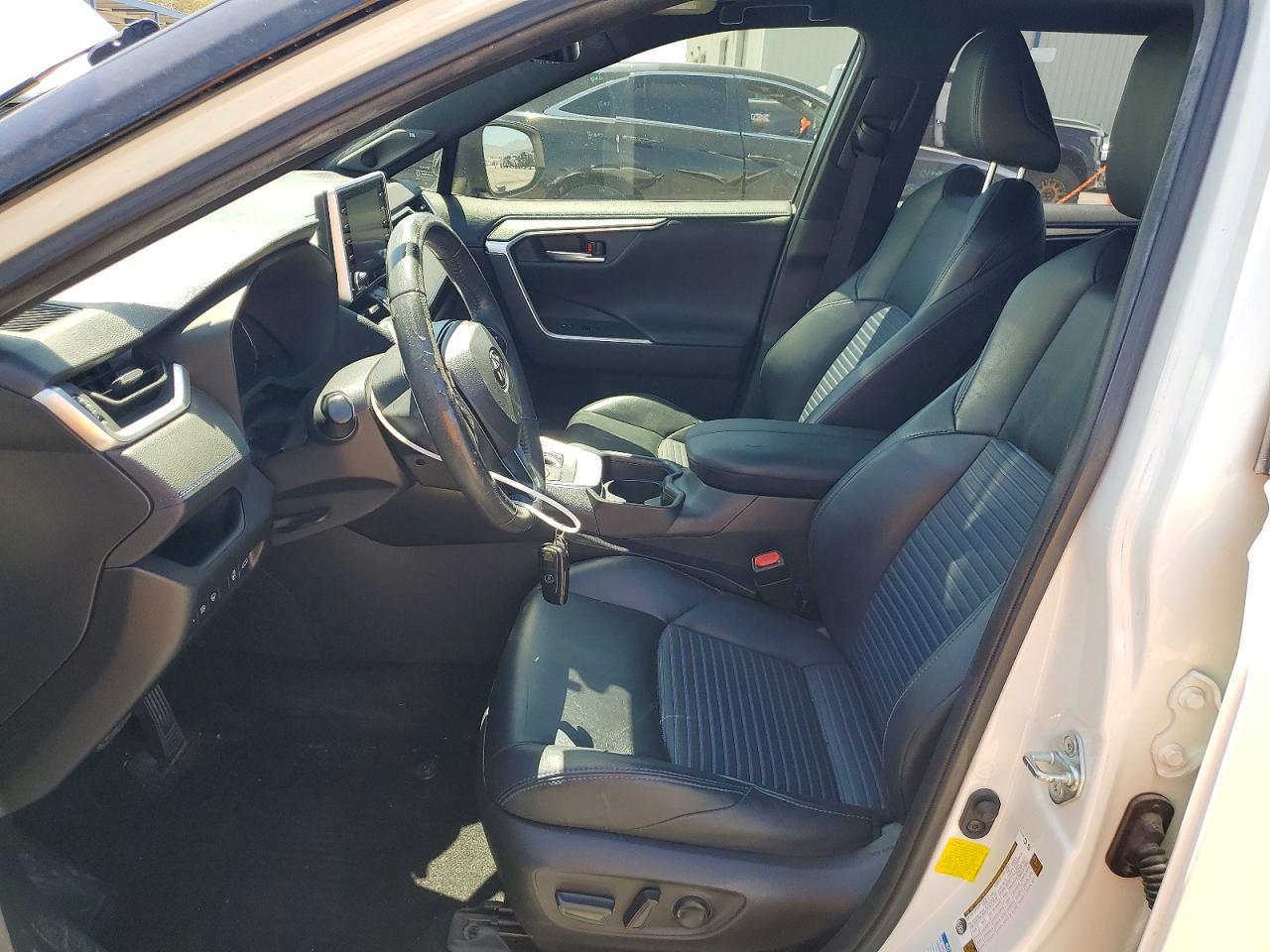 2020 Toyota Rav4 Xse - zdjęcie 7