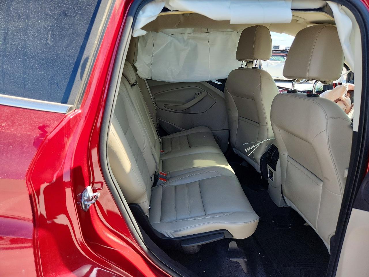 2017 Ford Escape Titanium - zdjęcie 11