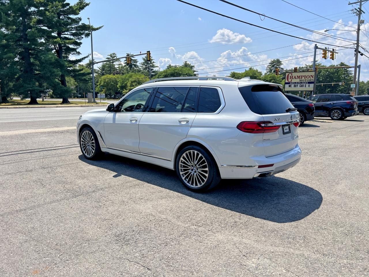 2022 BMW X7 xDrive40I - zdjęcie 3