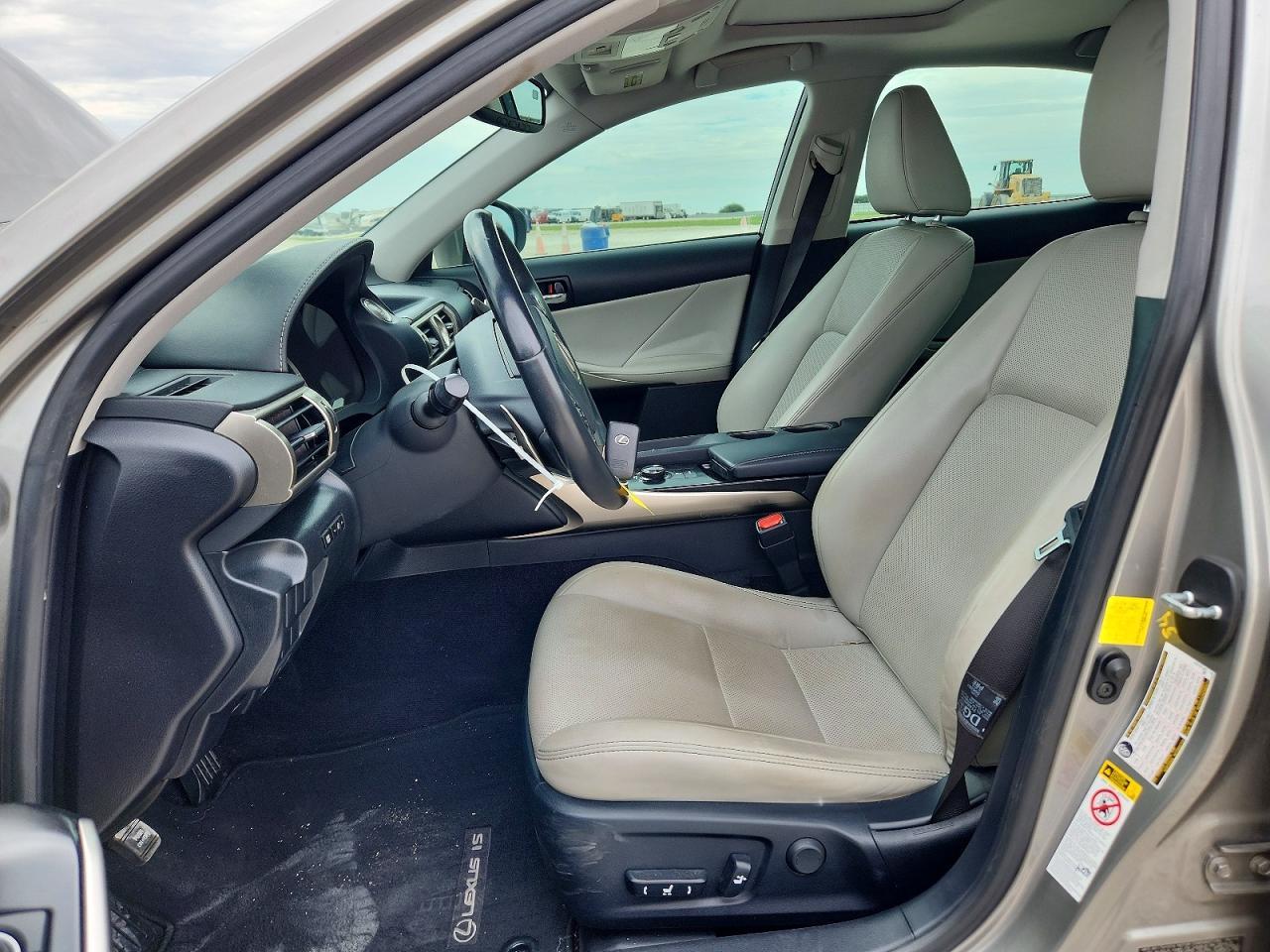 2014 Lexus Is 250 - zdjęcie 7