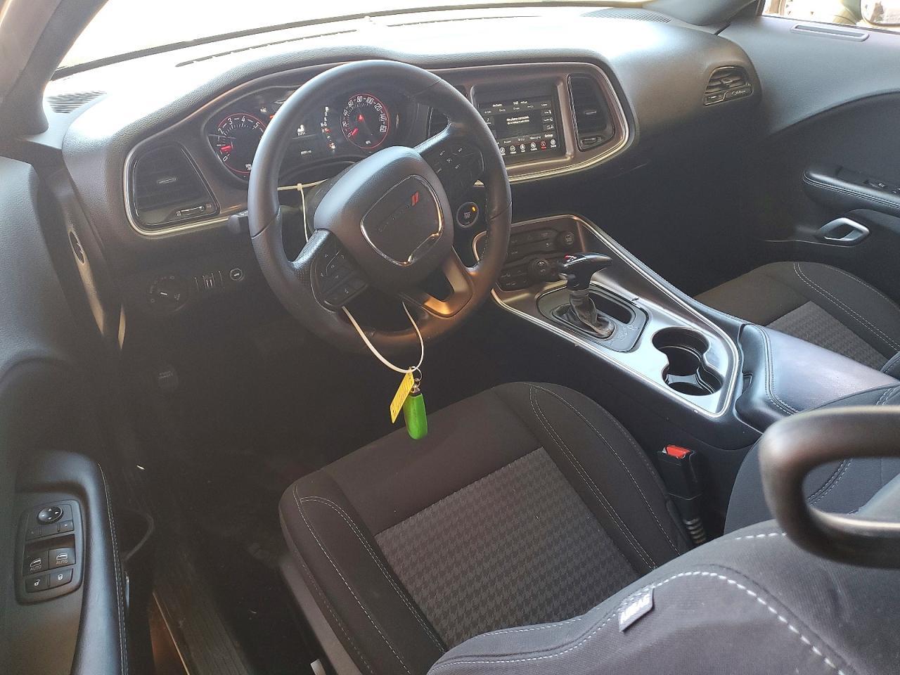 2021 Dodge Challenger Sxt - zdjęcie 8