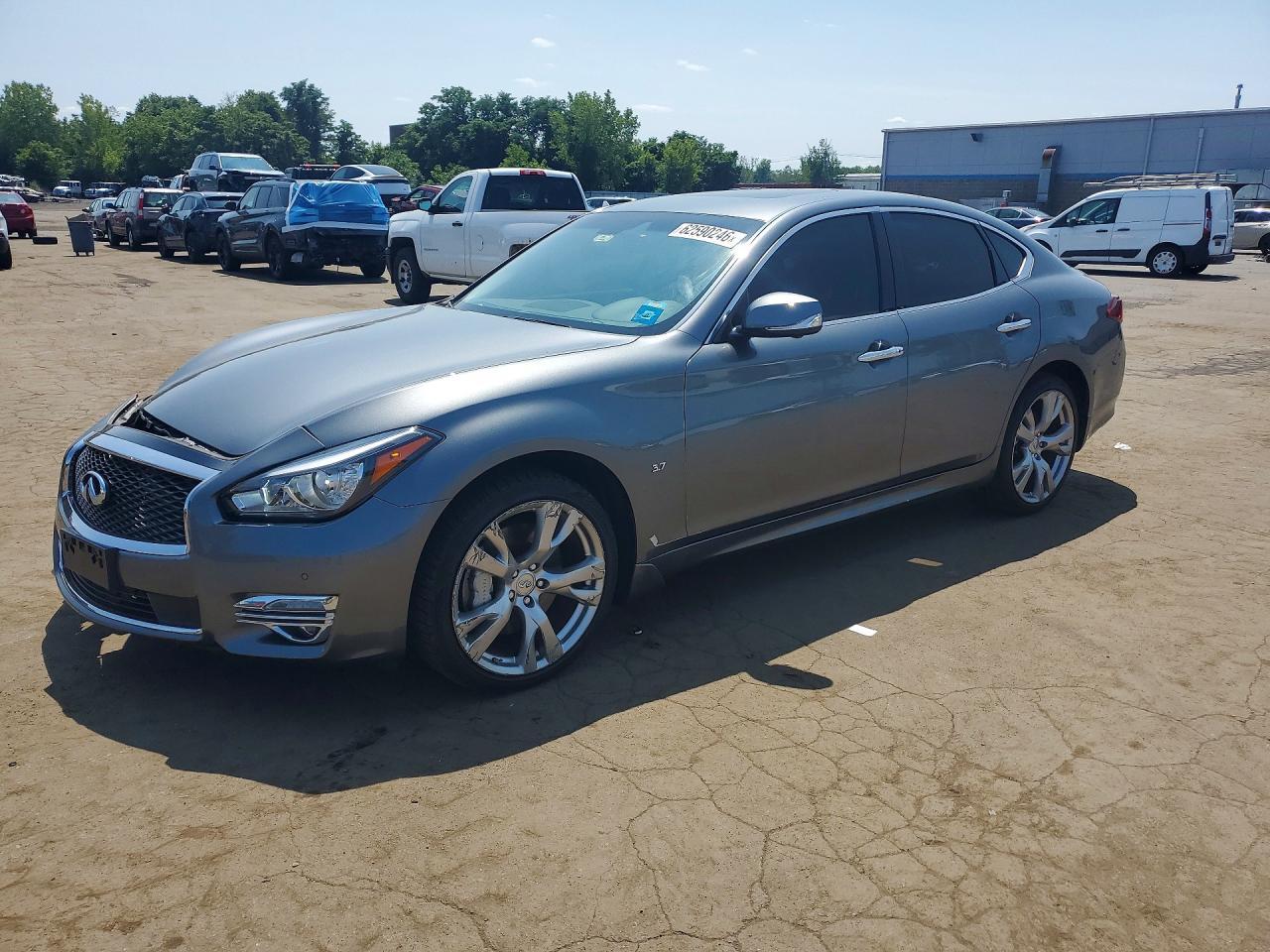 Infiniti Q70 - zdjęcie 1