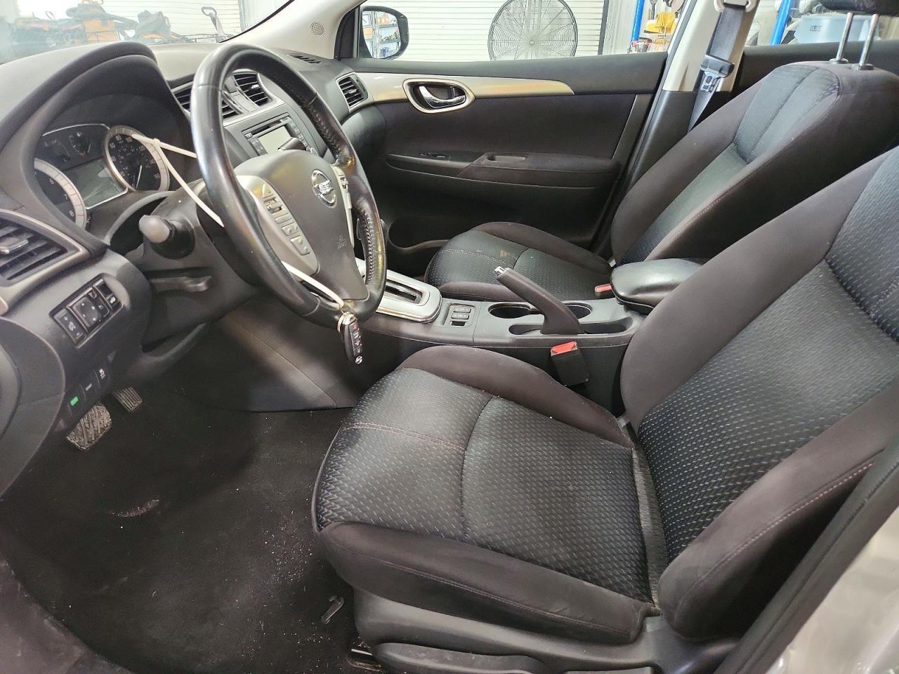 2015 Nissan Sentra Sr - zdjęcie 7