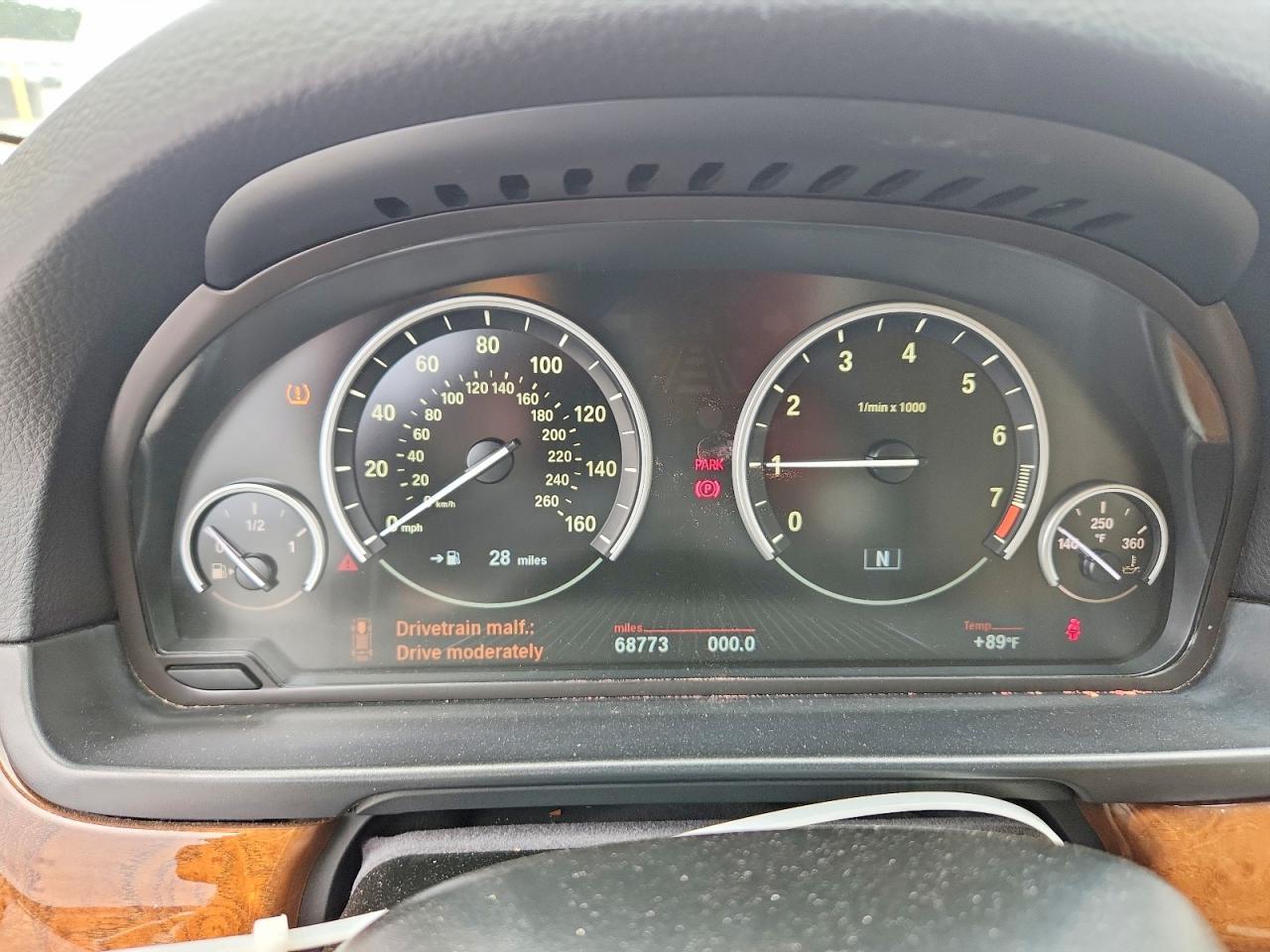 2013 BMW Seria 5 535i - zdjęcie 9