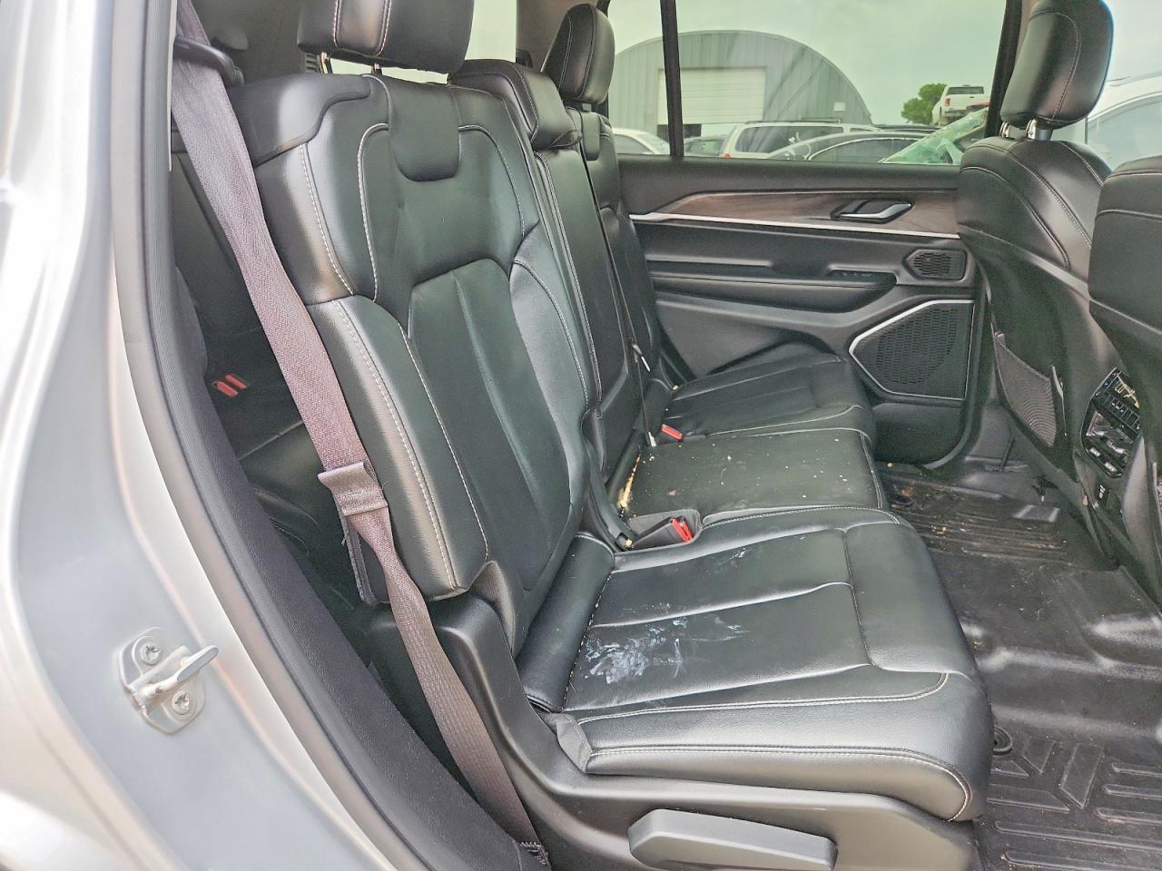 2021 Jeep Grand Cherokee L Limited - zdjęcie 11