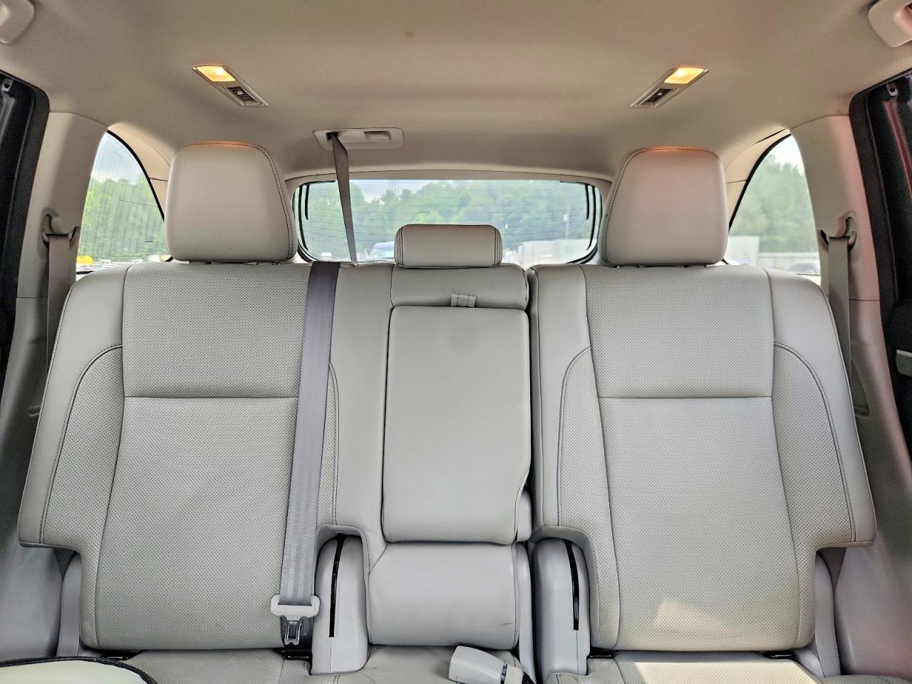 2017 Toyota Highlander Limited - zdjęcie 10