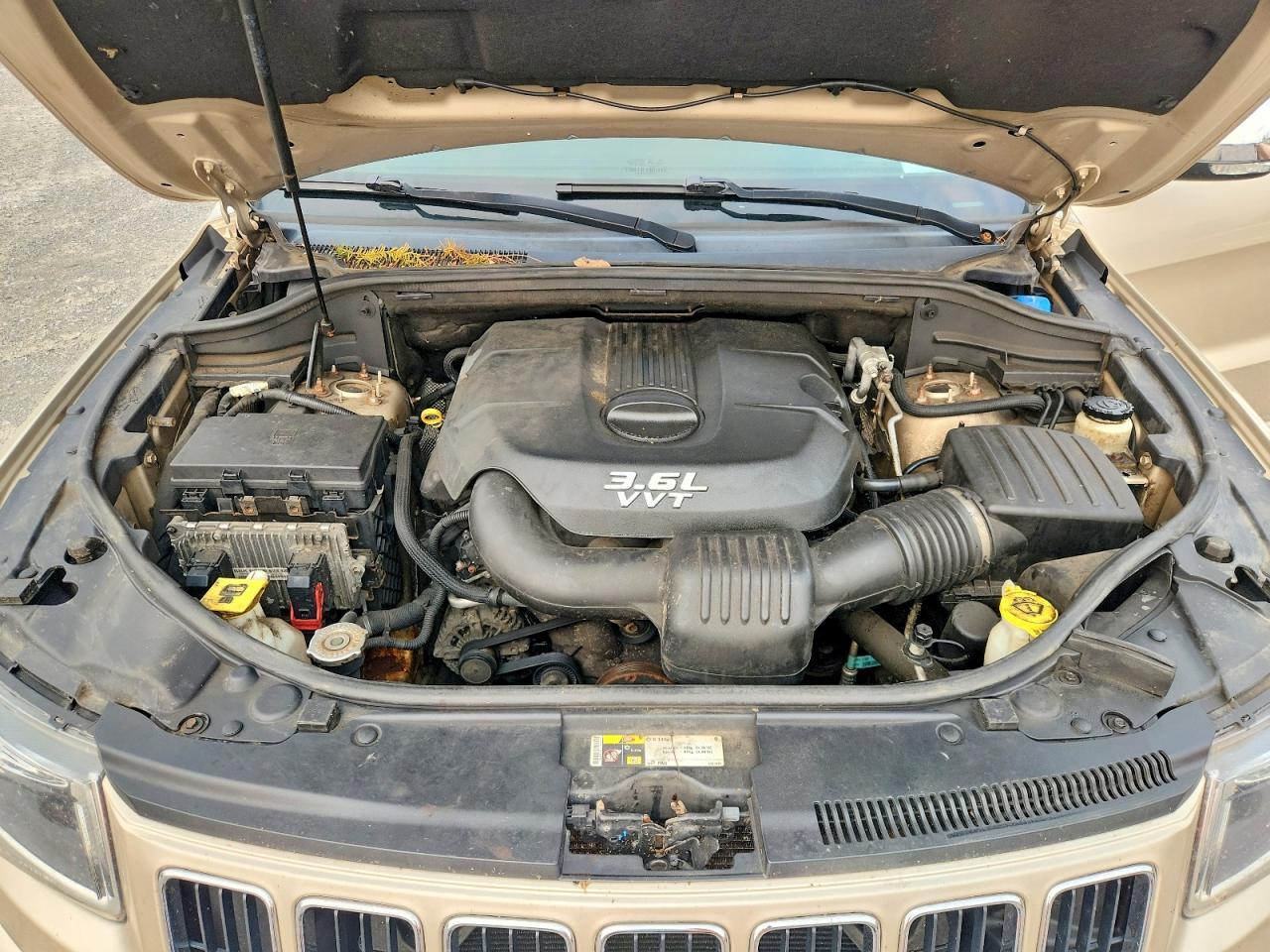 2014 Jeep Grand Cherokee - zdjęcie 12