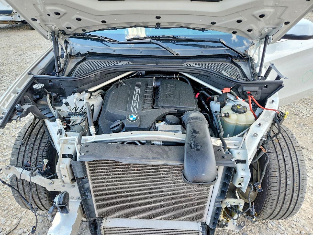 2016 BMW X5 xDrive35I - zdjęcie 11