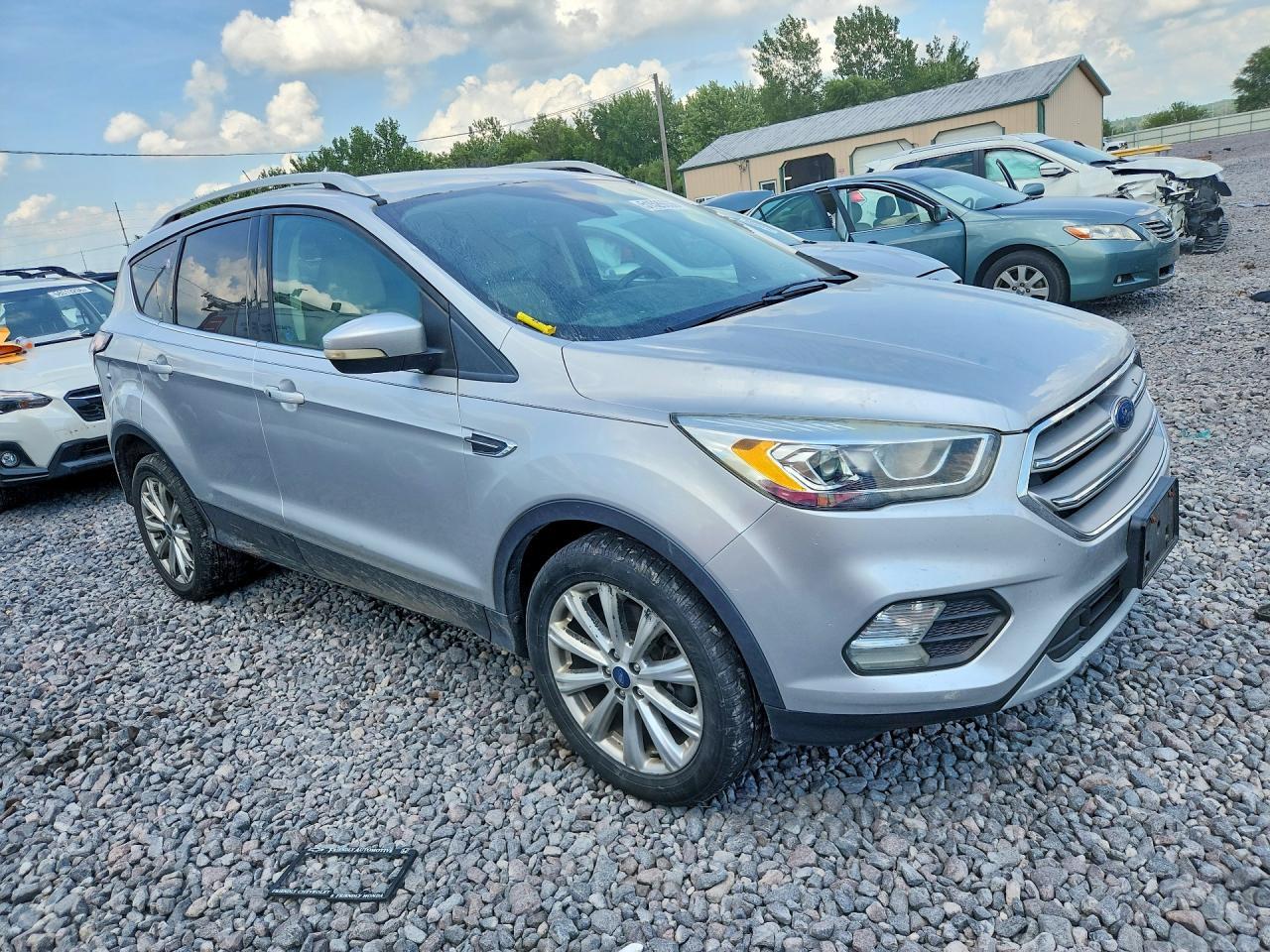 2017 Ford Escape Titanium - zdjęcie 4