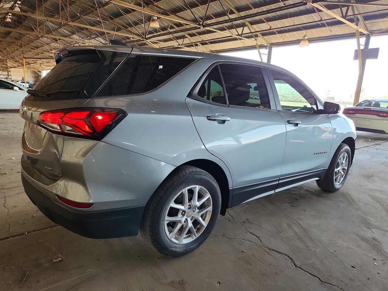 2024 Chevrolet Equinox Ls - zdjęcie 3