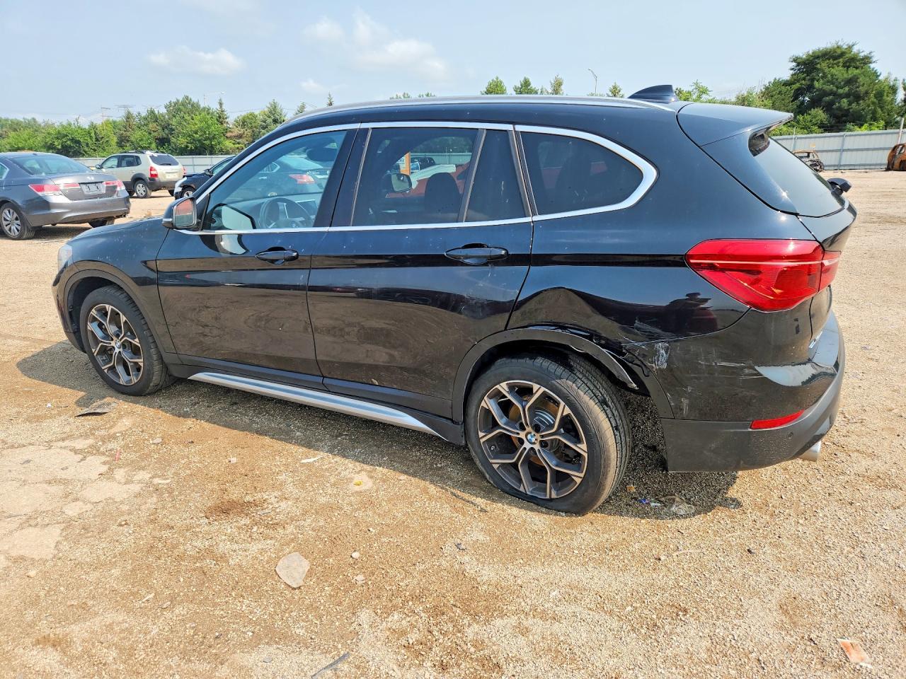 BMW X1 - zdjęcie 2