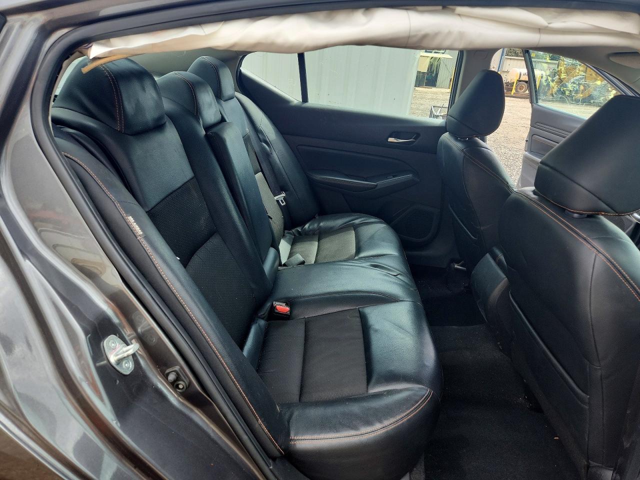 2021 Nissan Altima Sr - zdjęcie 10