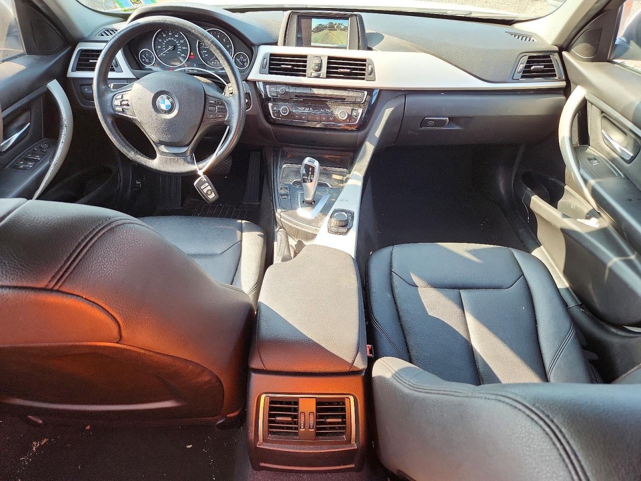 2018 BMW Seria 3 320i - zdjęcie 8