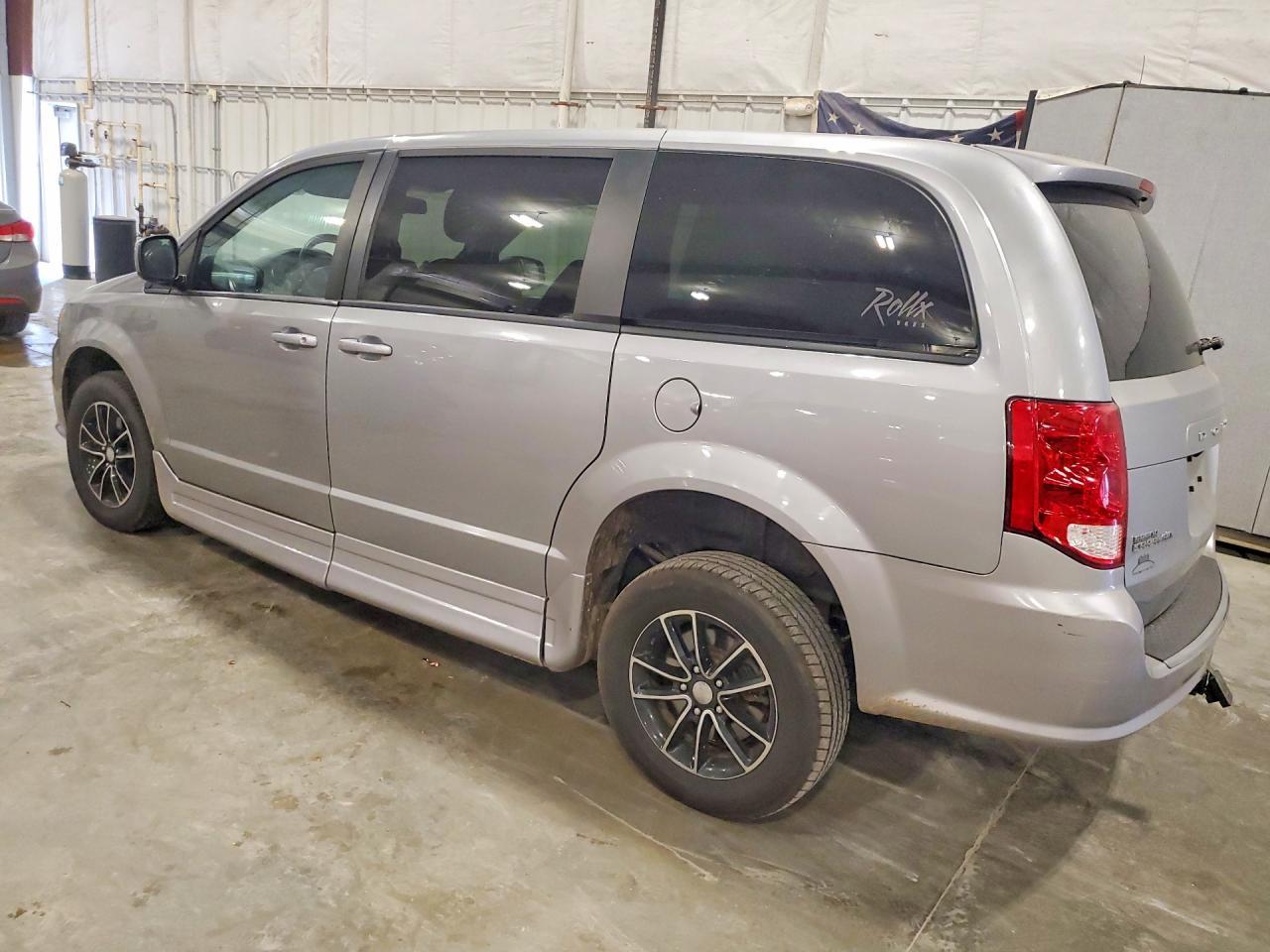 2018 Dodge Grand Caravan Sxt - zdjęcie 2