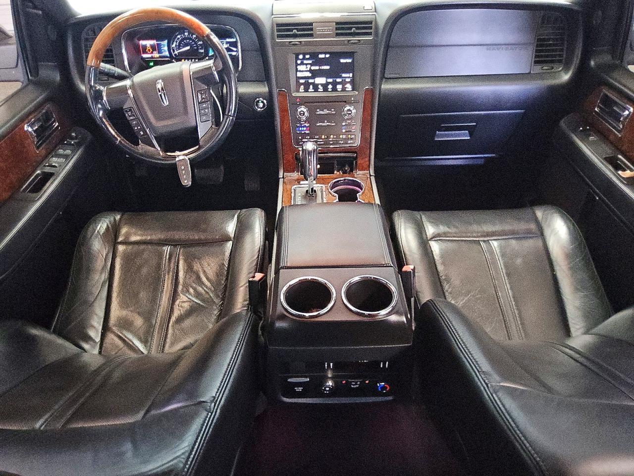 2016 Lincoln Navigator Select - zdjęcie 8