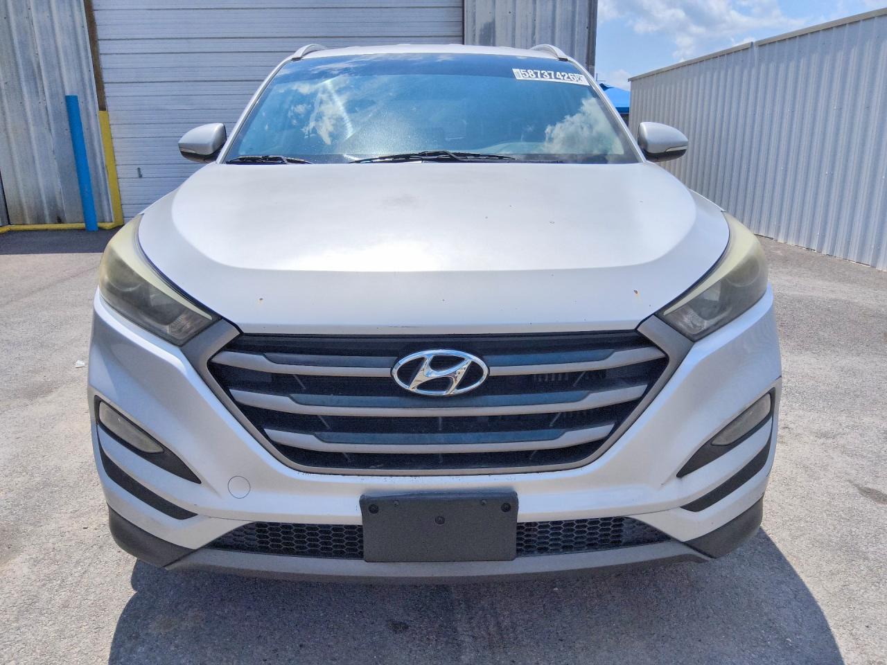 2016 Hyundai Tucson Sport - zdjęcie 5