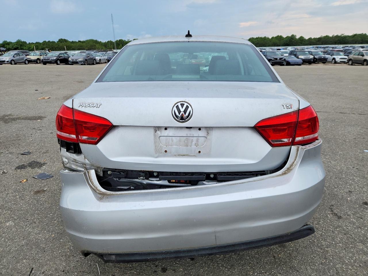 2015 Volkswagen Passat S - zdjęcie 6