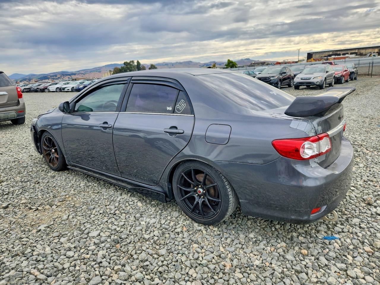2013 Toyota Corolla Le - zdjęcie 2
