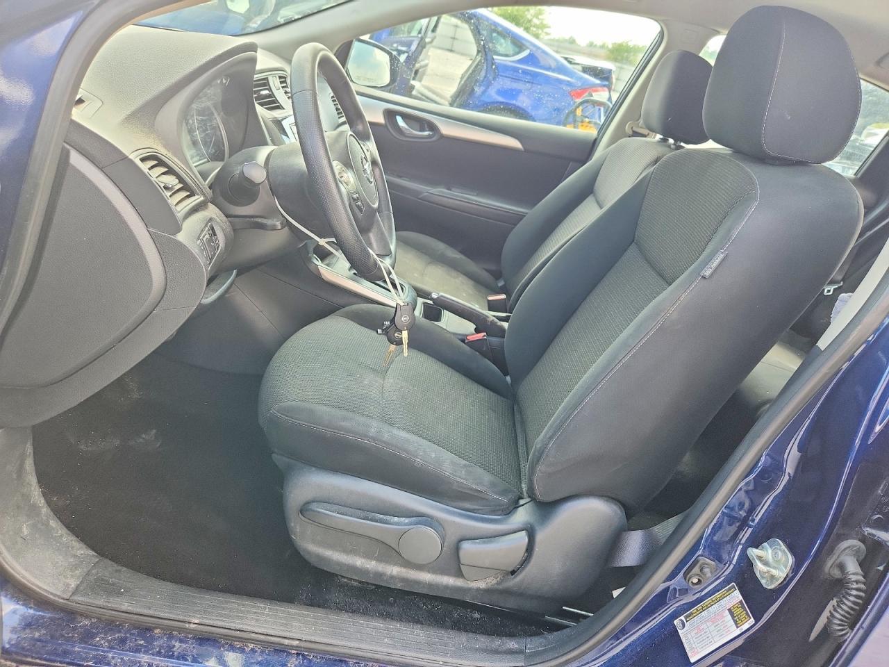 2019 Nissan Sentra S - zdjęcie 7