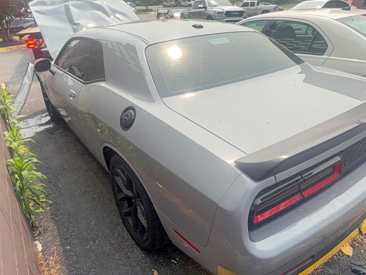 2021 Dodge Challenger R/T - zdjęcie 2