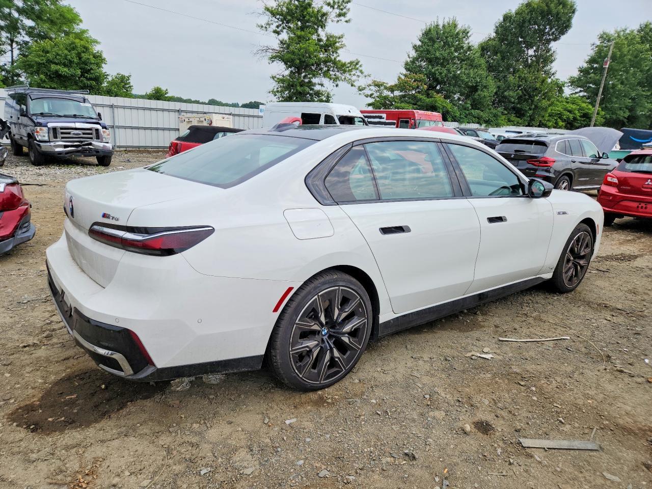 2024 BMW I7 M70 - zdjęcie 3