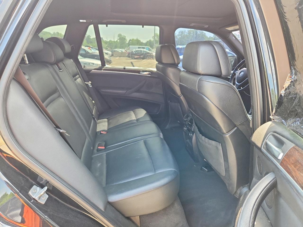 2013 BMW X5 xDrive50I - zdjęcie 11