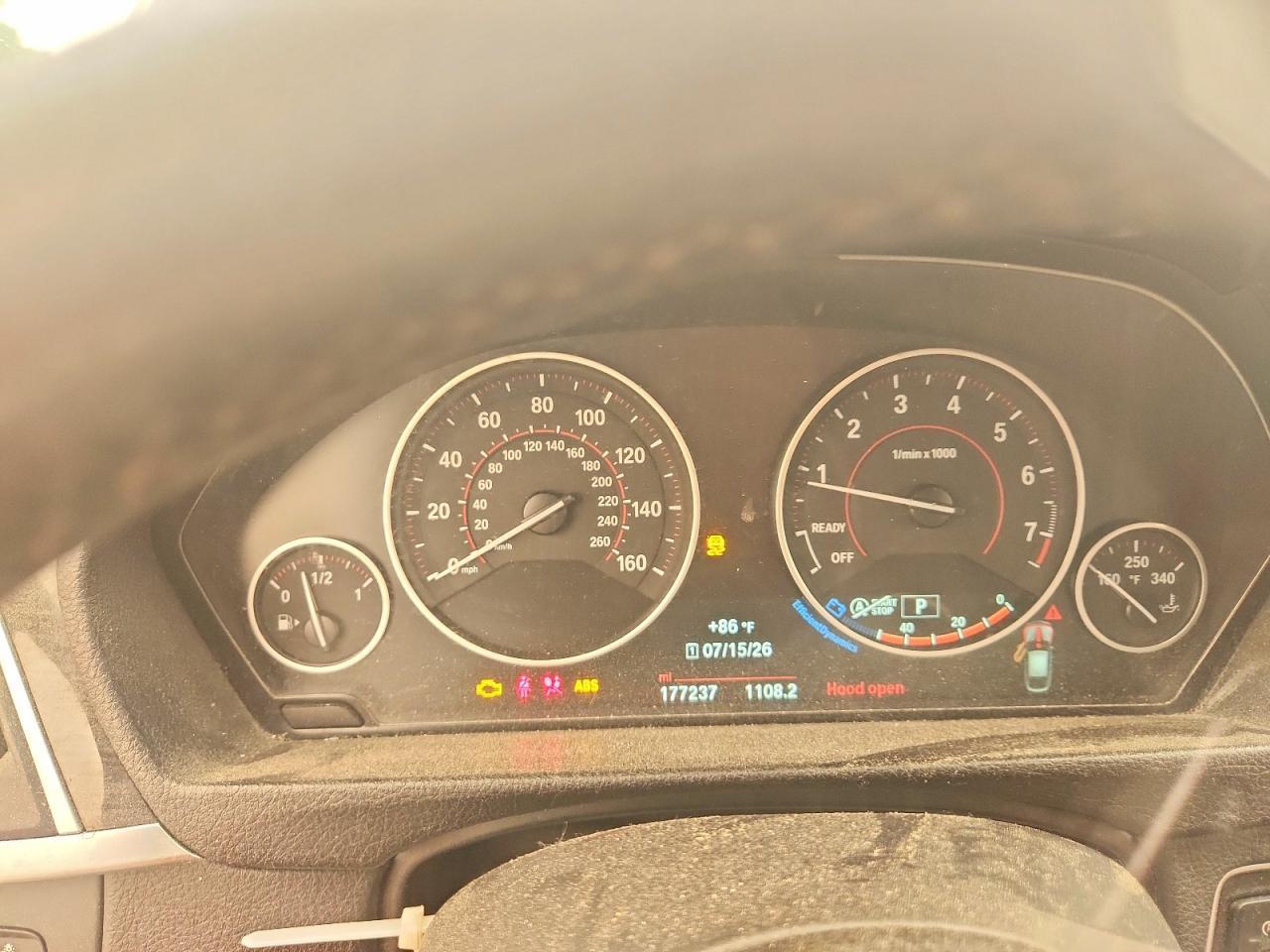 2017 BMW Seria 3 330i - zdjęcie 9