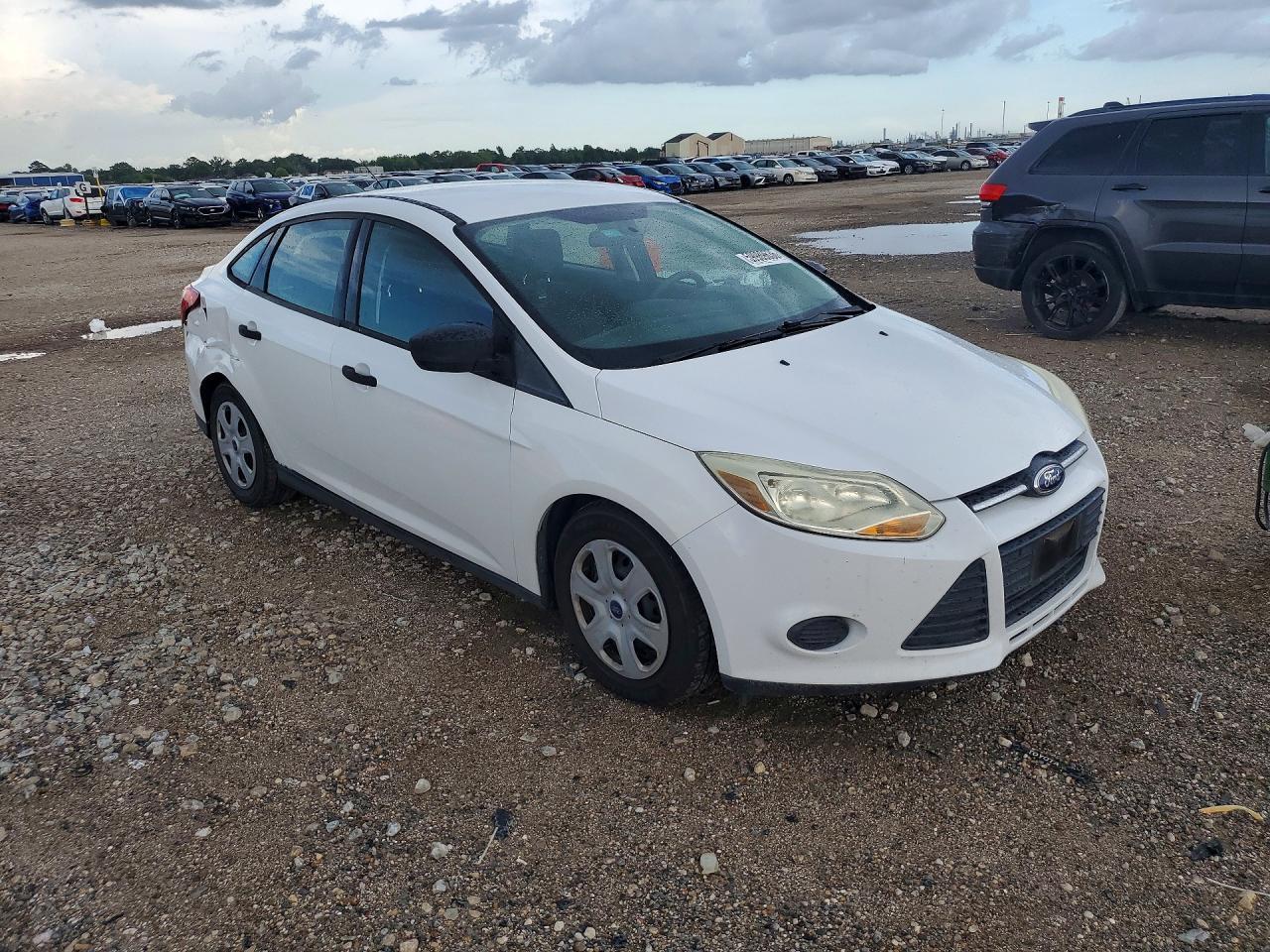 2014 Ford Focus S - zdjęcie 4