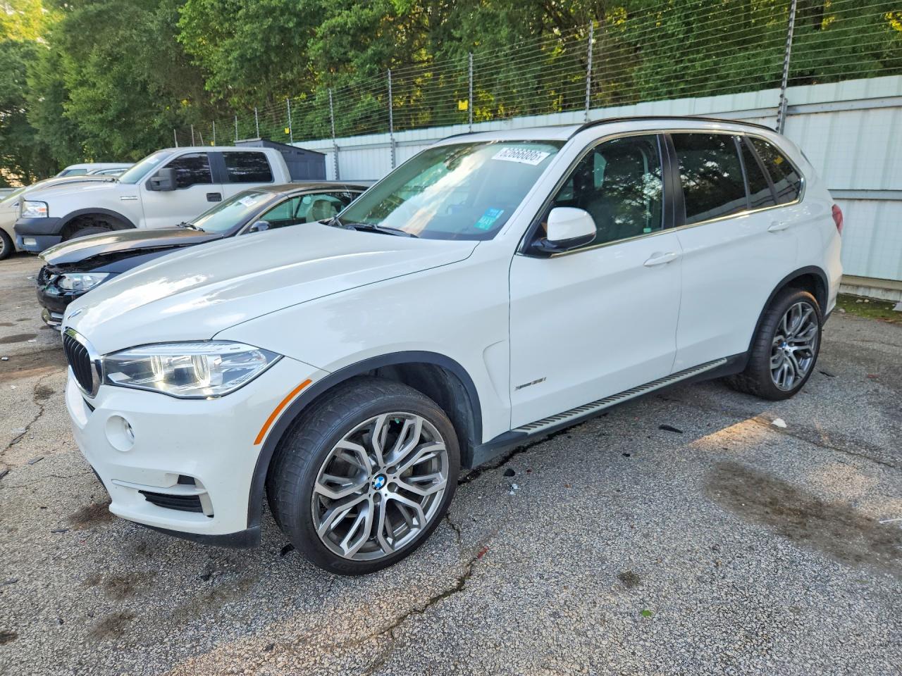 2016 BMW X5 xDrive35I - zdjęcie główne