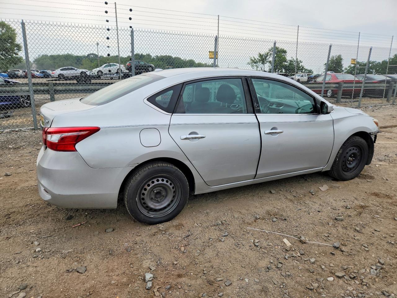 2019 Nissan Sentra Sv - zdjęcie 3