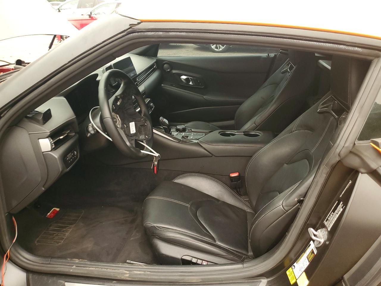 2022 Toyt Supra Base - zdjęcie 7
