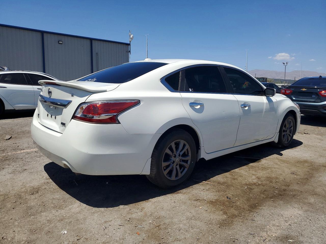 2015 Nissan Altima 2.5 S - zdjęcie 3