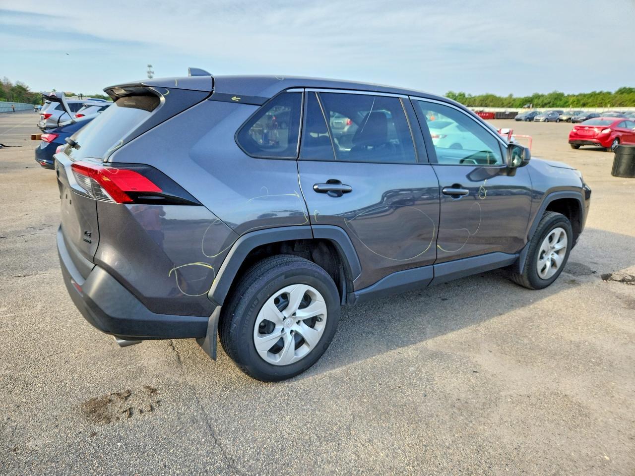 2023 Toyota Rav4 Le - zdjęcie 3