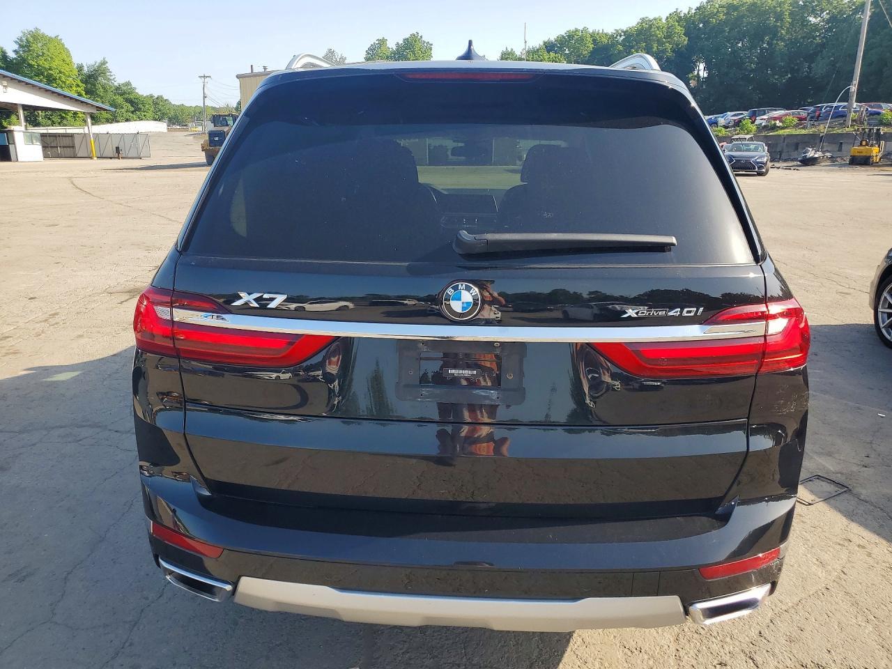 2020 BMW X7 xDrive40I - zdjęcie 6