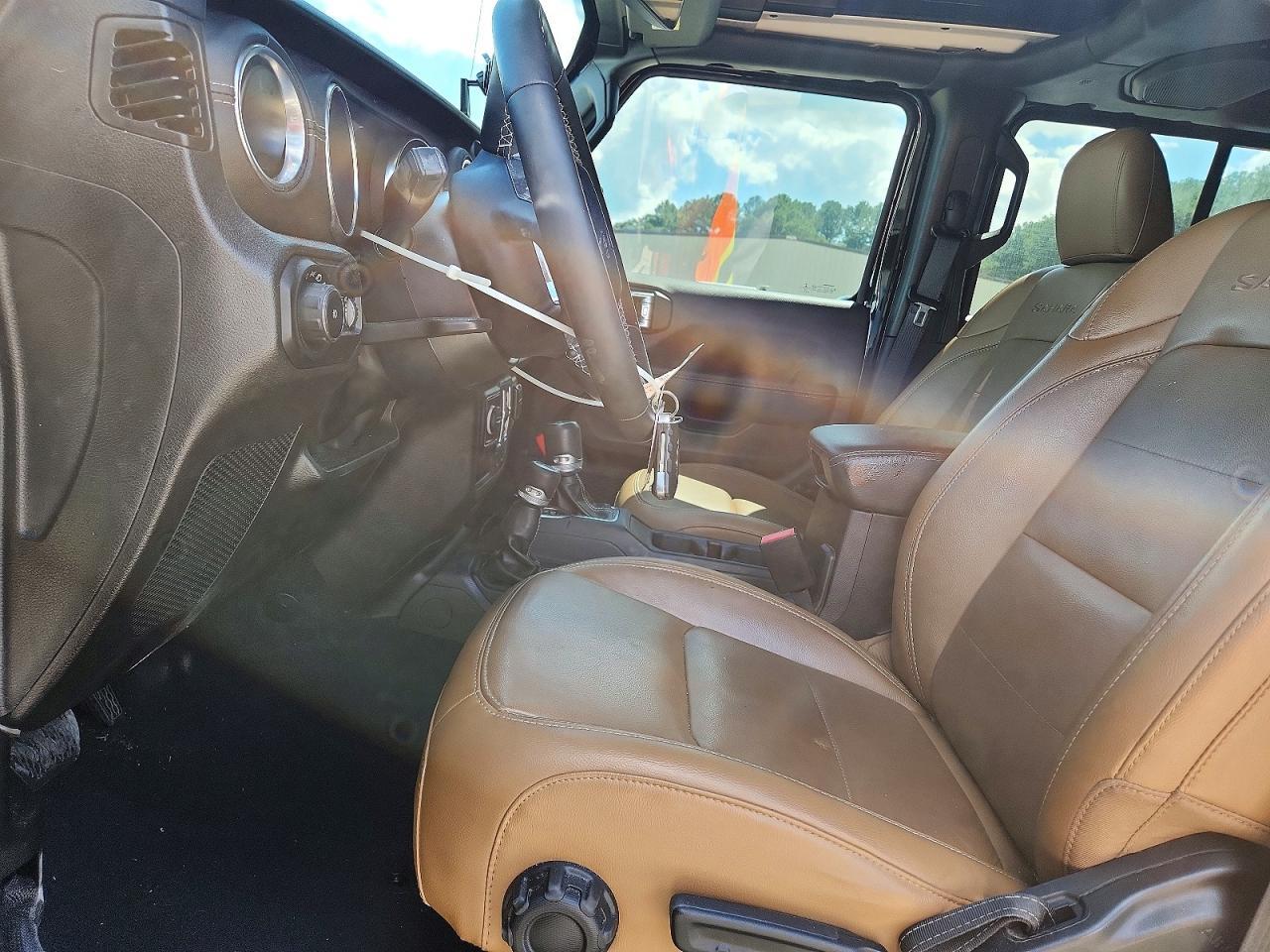 2022 Jeep Wrangler Unlimited Sahara - zdjęcie 7